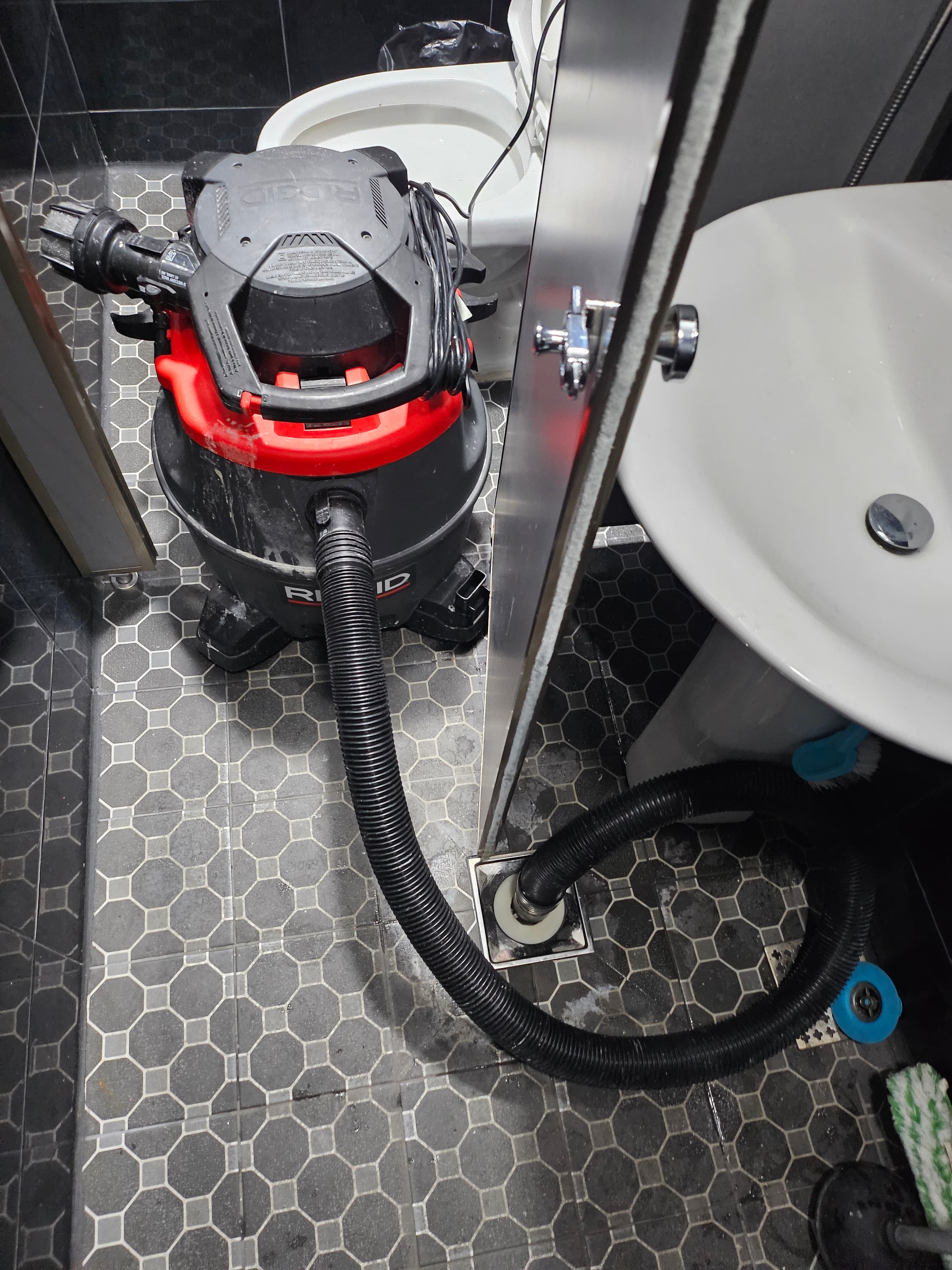 욕실 배수구 전동 드레인 클리너